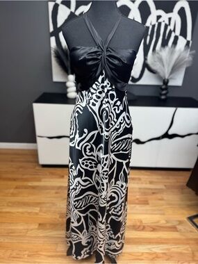 Betsy Adam Black White Floral Halter Maxi Dress Size 14 Built In Bra Formal Prom
